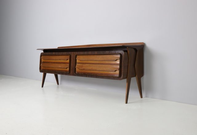 Vittorio Dassi rosewood sideboard by La Permanente Mobili di Cantù 1950s rare early Italian design credenza 3