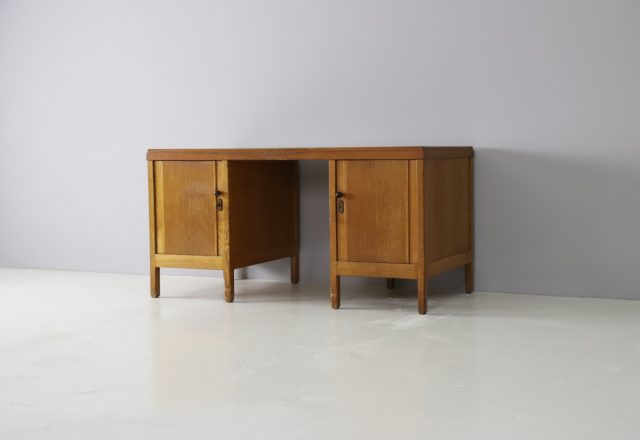 Willem Penaat Haagse school writing desk for PTT by J H Huizenga meubelfabrieken 1950s 1957 Dutch design 1