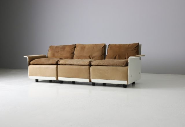 Dieter Rams vintage suede leather 620 3 seat sofa Programme for Vitsœ 1962 Mid century German design sofa Vitsoe 1