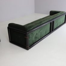 Pair of \\\\\'Cornaro\\\\\' sofas by Carlo Scarpa for Simon Italy 1973 mid century Italian design original dark green velvet & mahogany 16