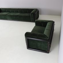 Pair of \\\\\'Cornaro\\\\\' sofas by Carlo Scarpa for Simon Italy 1973 mid century Italian design original dark green velvet & mahogany 3