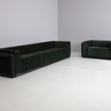 Pair of \\\\\'Cornaro\\\\\' sofas by Carlo Scarpa for Simon Italy 1973 mid century Italian design original dark green velvet & mahogany 4