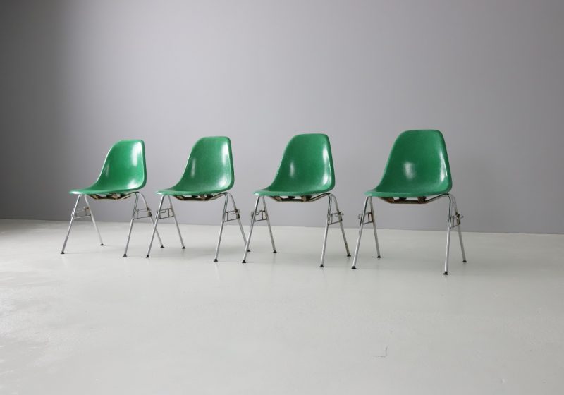 Vintage Kelly green Cadmium green DSS fiberglass dining chairs by Charles & Ray Eames for Herman Miller 1970s 1