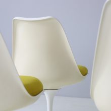 Early vintage Eero Saarinen swivel tulip dining chairs for Knoll International 1960s mid century design 12