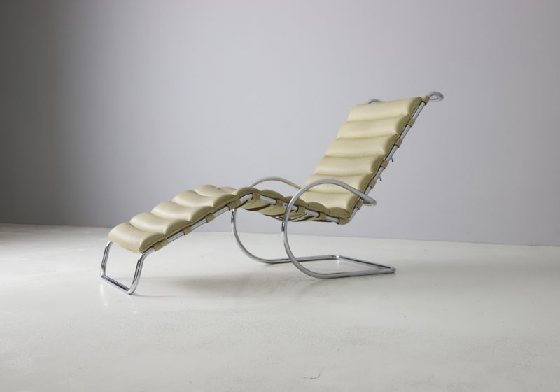 Vintage MR chaise longue lounge chair by Mies van der Rohe for Knoll International 1927 1970s 1