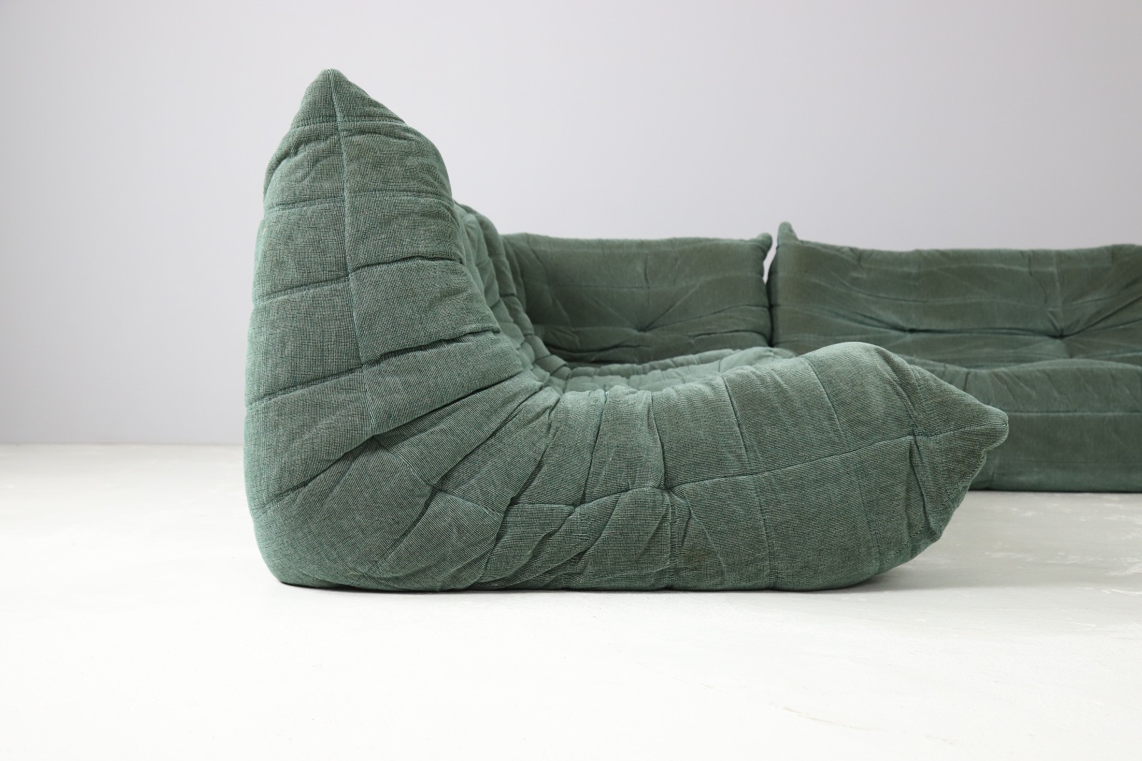 Michel Ducaroy 'Togo' sofa – Studio Alium