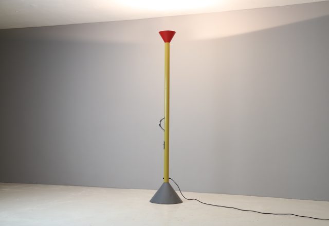 Ettore Sottsass early 'Callimaco' floor lamp for Artemide Italy 1982 vintage Italian postmodern design lighting 1980s Memphis 1