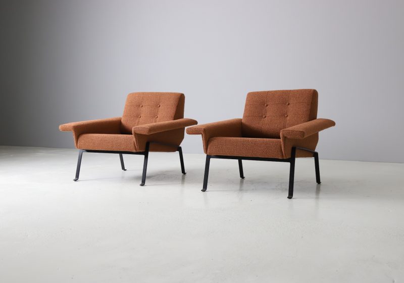 Vintage pair Italian lounge chairs industrial design 1950s 1960s 1