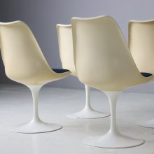 Eero Saarinen early vintage tulip dining chairs armchairs for Knoll International 1960s 5