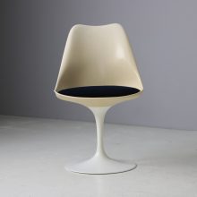Eero Saarinen early vintage tulip dining chairs armchairs for Knoll International 1960s 6
