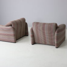 Vico Magistretti vintage pair of Maralunga for Cassina in striped fabric Italy 1970s 1980s 7