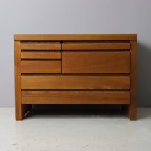 Early R19 cabinet chest of drawers by Pierre Chapo in solid elm 1960s vintage French design 6