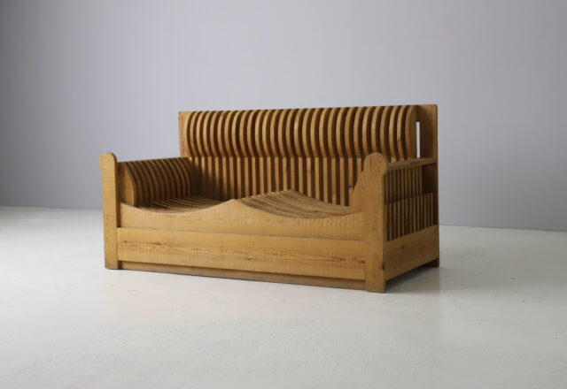 Sofas / Daybeds / Benches