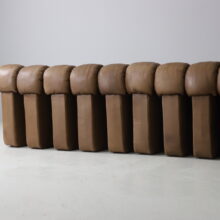 Vintage De Sede DS-600 snake sofa in full cognac leather leather by Ueli Berger, Elenora Peduzzi-Riva, Heinz Ulrich and Klaus Vogt for De Sede Switzerland 1972 11