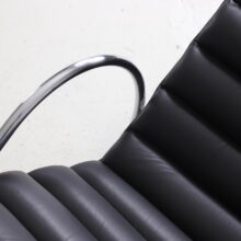 Vintage MR chaise longue lounge chair in black leather by Mies van der Rohe for Knoll International 1927 1970s 7 Vintage MR chaise longue lounge chair in black leather by Mies van der Rohe for Knoll International 1927 1970s 7