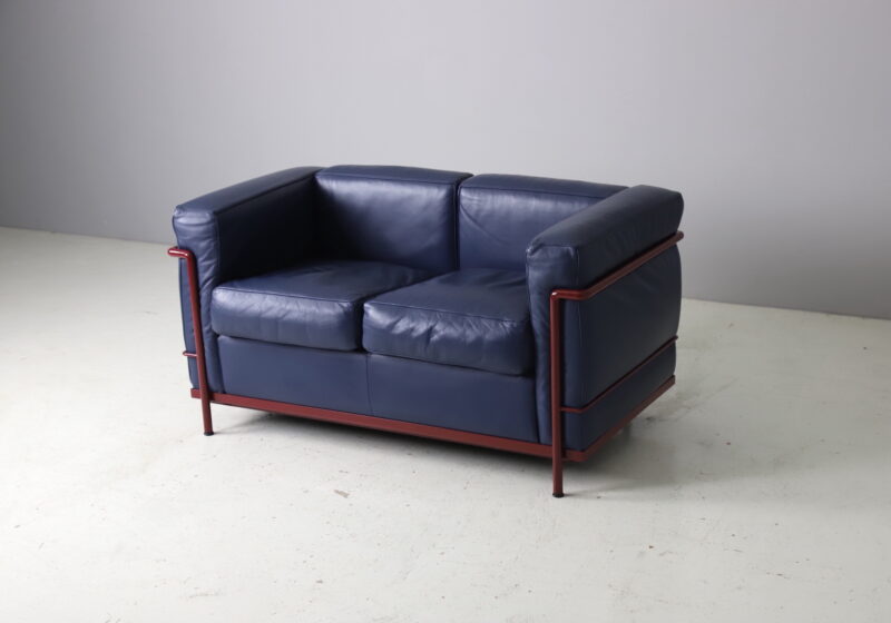 Le Corbusier & Pierre Jeanneret vintage LC2 sofa leather for Cassina 1980s 1990s 1