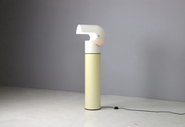 Gae Aulenti Pileo Mezzo floor lamp for Artemide 1972 1970s vintage Italian design 1