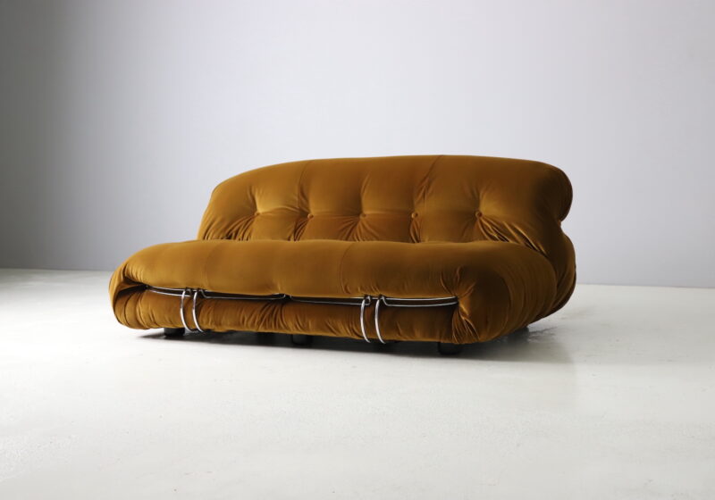 Afra & Tobia Scarpa vintage 'Soriana' sofa for Cassina 1969 Vintage Italian design Pierre Frey 1