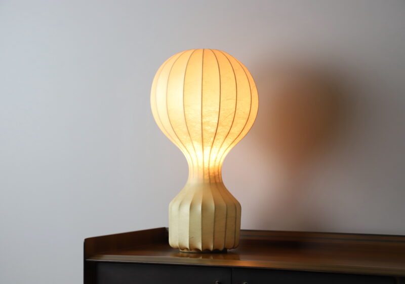 Vintage Gatto table lamp by Achille & Pier Giacomo Castiglioni for Flos 1960s cocoon lamp 1