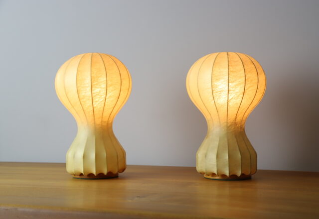 Pair of vintage Gatto table lamps by Archille & Pier Giacomo Castiglioni for Flos 1960s cocoon lamp 1