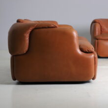 Vintage pair of Confidential sofas in cognac leather by Alberto Rosselli for Saporiti Italia 1972 1970s Italian design 7