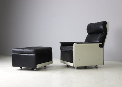 Dieter Rams vintage 620 lounge chair with ottoman in black leather for Vitoe 1962 Mid century German design 1