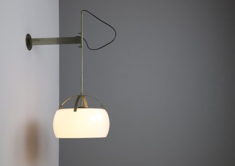 Vico Magistretti 'Omega' wall lamp for Artemide 1960s vintage Italian design 2