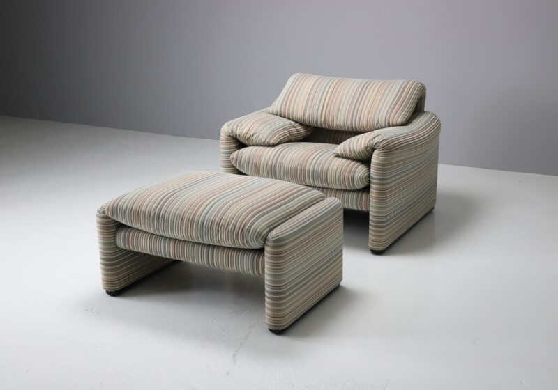 Vico Magistretti vintage Maralunga lounge chair with ottoman for Cassina in striped fabric Italy 1970s 1980s 1