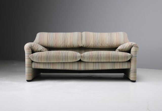 Vico Magistretti vintage pair of Maralunga sofas for Cassina in striped fabric Italy 1970s 1980s 1