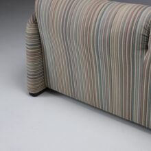 Vico Magistretti vintage pair of Maralunga sofas for Cassina in striped fabric Italy 1970s 1980s 6