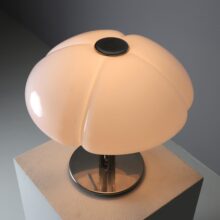 Quadrifoglio table lamp by Ufficio Progetti for Harvey Guzzini 1970s Italian design 3