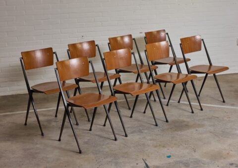 Wim Rietveld set of 8 Pyramid dining chairs for Ahrend de Cirkel 1960 vintage Dutch design 1