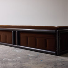 Carlo Scarpa vintage 'Cornaro' sofa for Simon Gavina Italy 1973 1970s Italian design original brown mohair velvet 8 Carlo Scarpa vintage 'Cornaro' sofa for Simon Gavina Italy 1973 1970s Italian design original brown mohair velvet 8