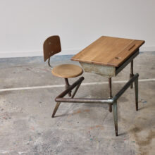 Jean Prouvé Pupitre monoplace réglable n° 800 for Ateliers Jean Prouve in 1952 school desk 4