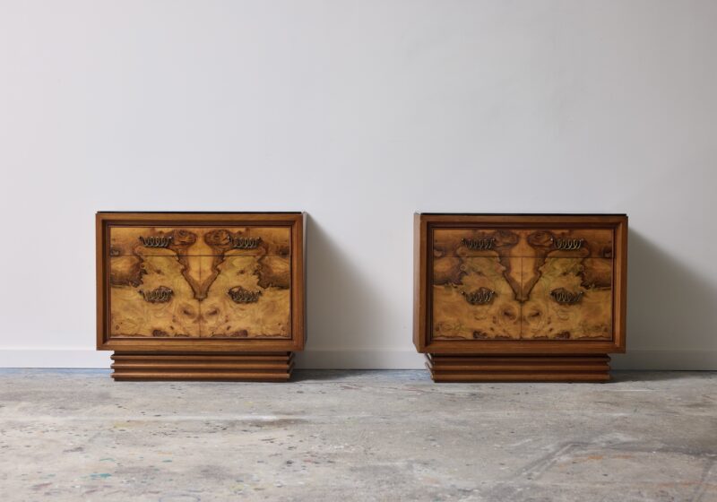 Pair of vintage Italian Art Deco bedside cabinets in walnut burlwood nightstand 1940s 2 2 Pair of vintage Italian Art Deco bedside cabinets in walnut burlwood nightstand 1940s 2 2