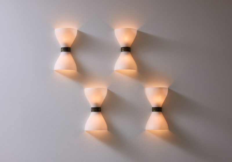 Set of 4 Italian wall lamps in layered opal glass and brass 1940s 1950s 1